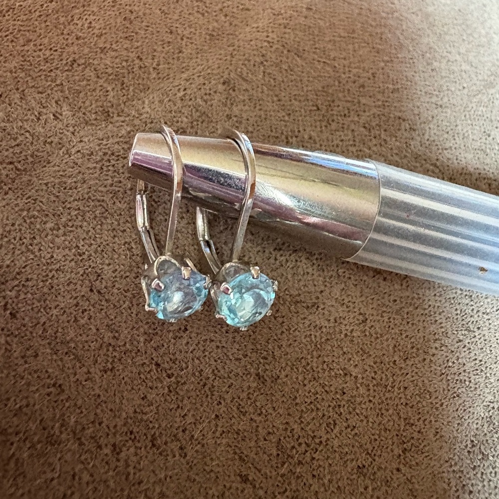 Sterling Silver Blue Topaz 8mm Round Leverback Earrings L 925